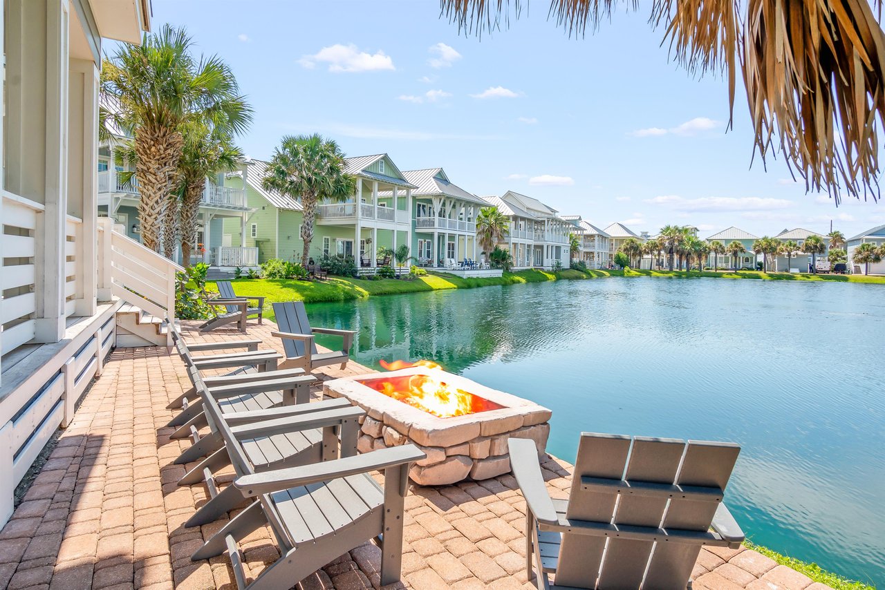 Back Deck with Gas Fire Pit