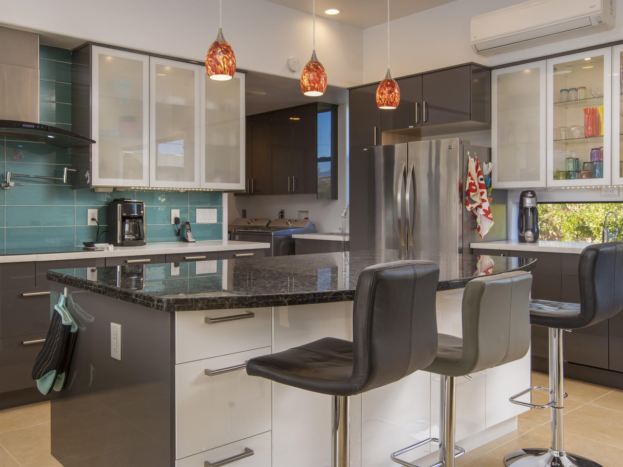 Breakfast bar