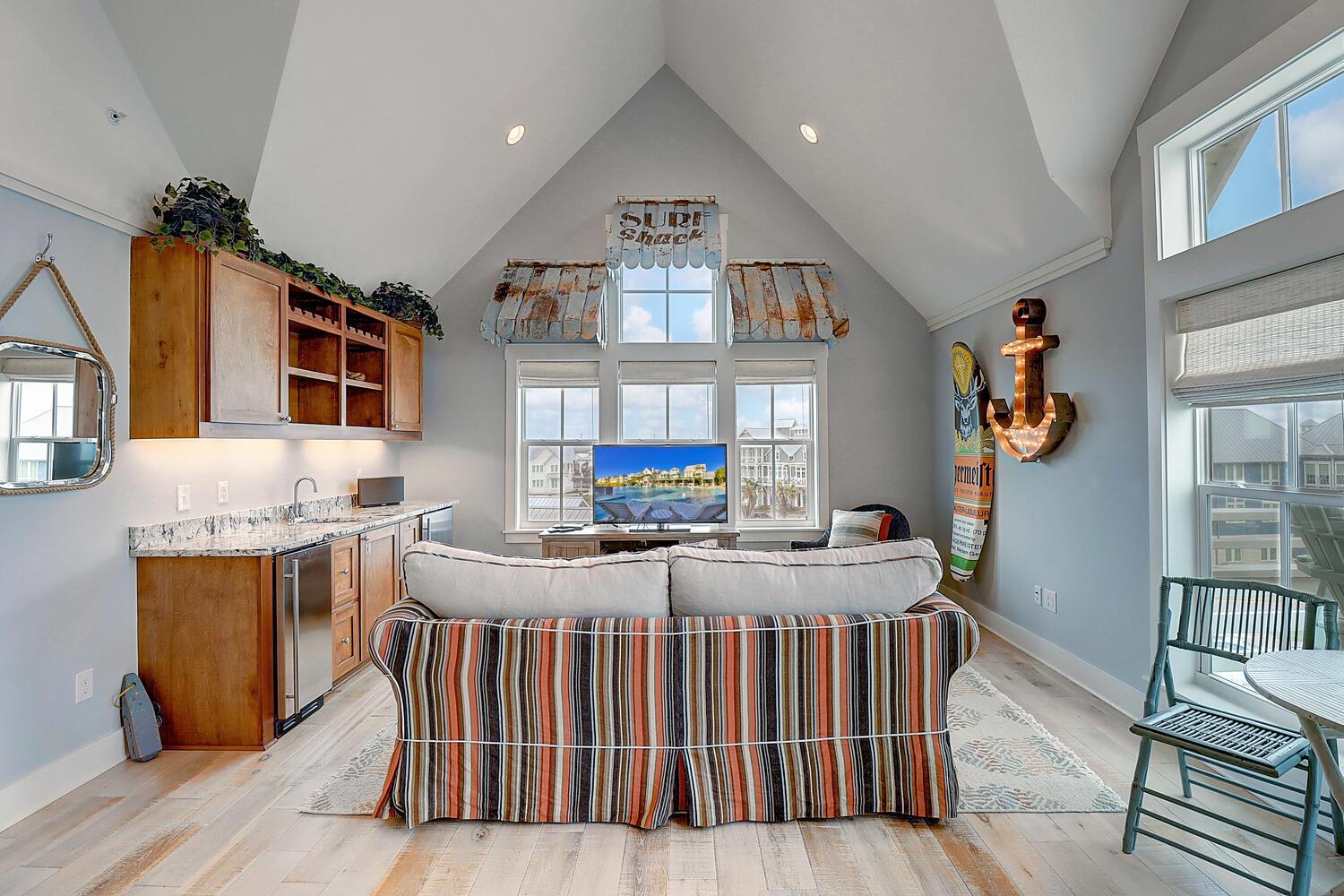 Master Suite, 2nd Floor