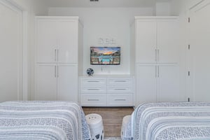 Twin Bedroom, 2nd Floor