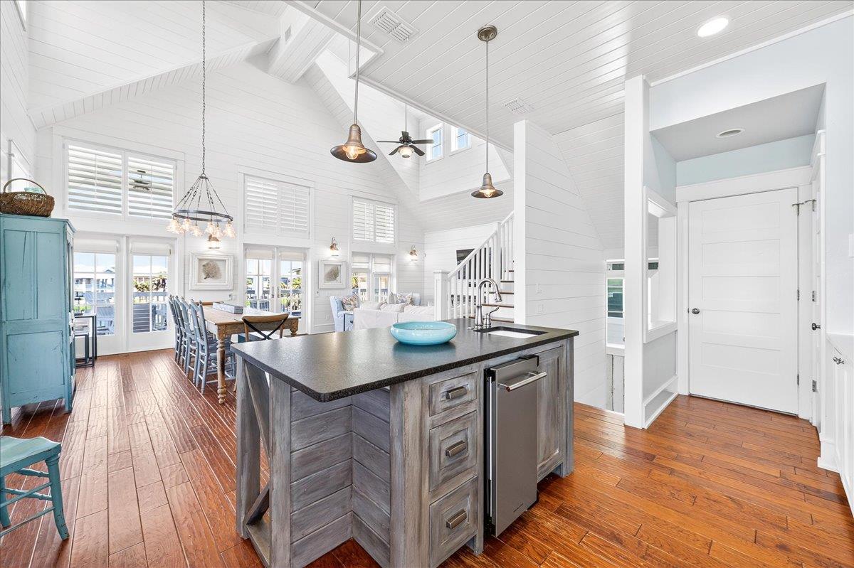 2nd Floor, Kitchen