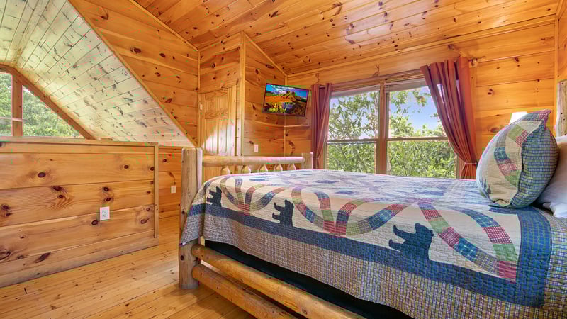 Queen Bedroom