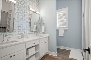 Primary King Bathroom, 2nd Floor