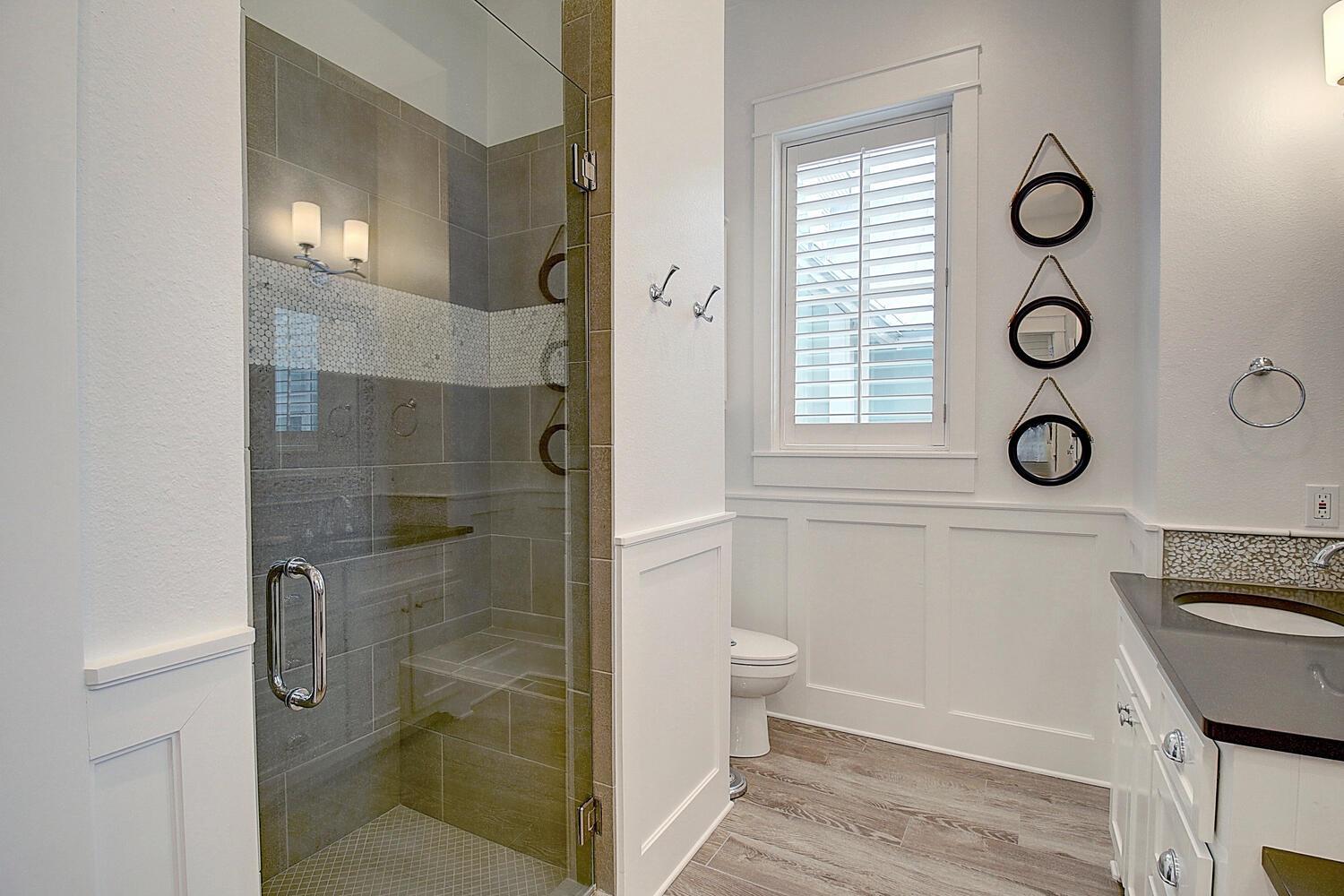 Primary King Ensuite, 2nd Floor