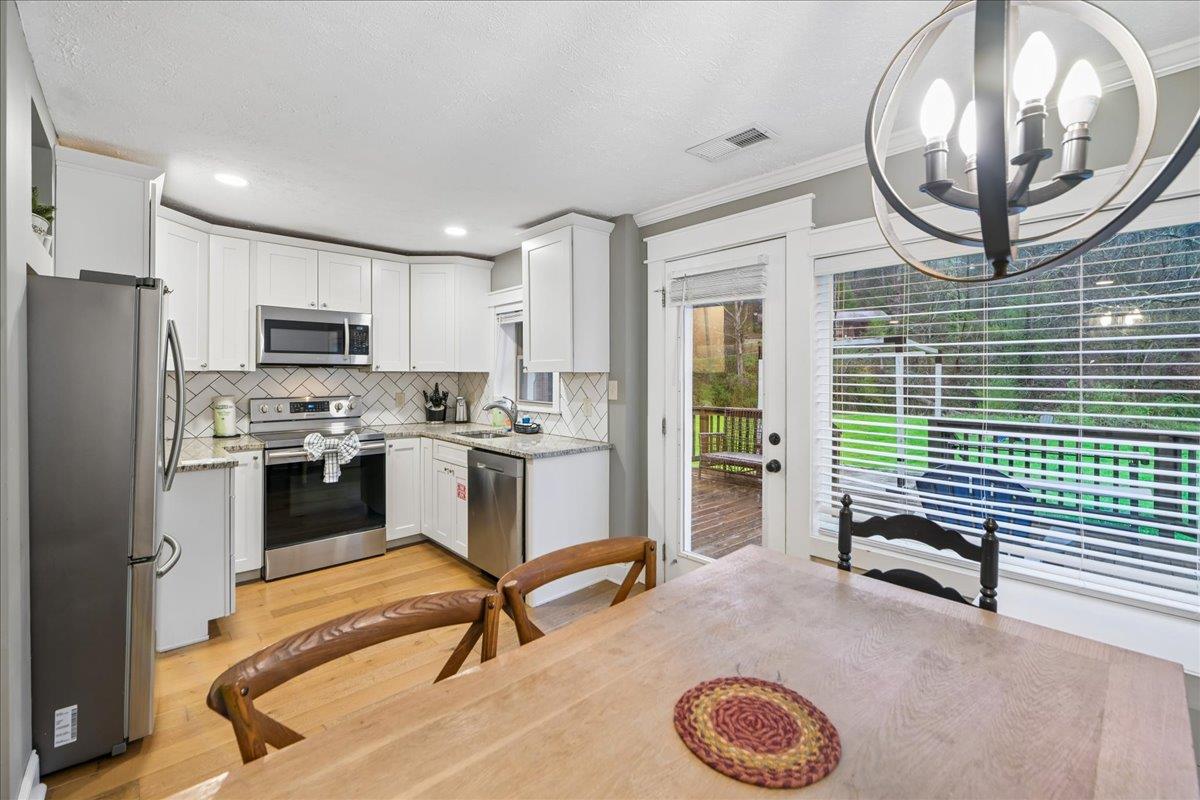 30Dining Room