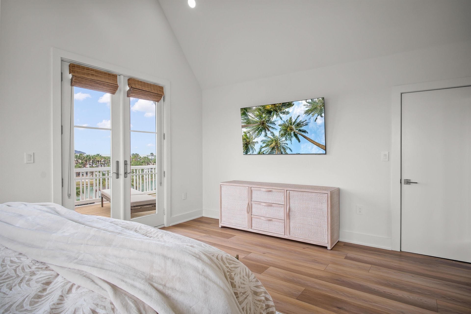 3rd Floor, Primary King Bedroom