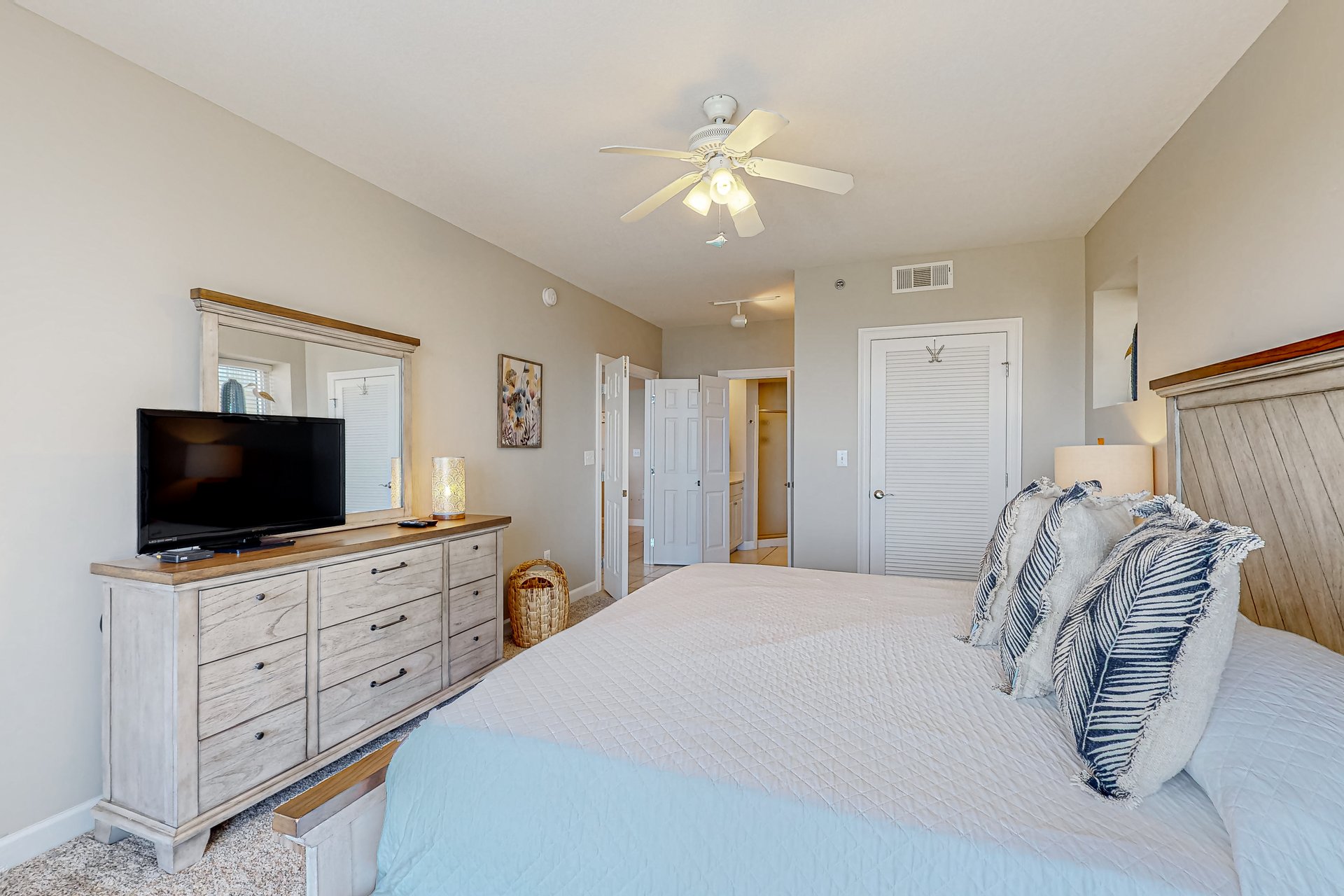 Sterling Sands 514  2 Bedroom 14