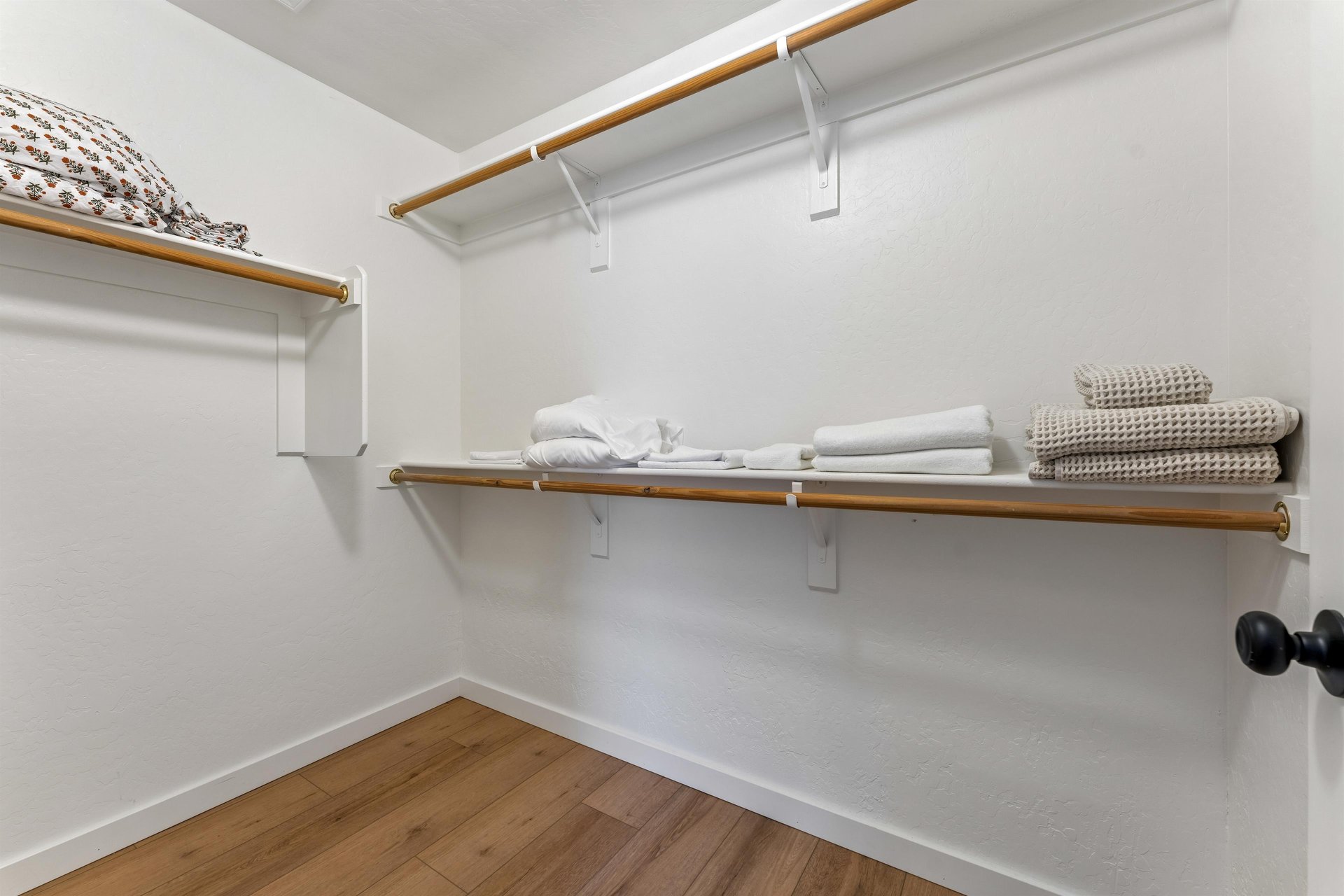 Walkin closet.