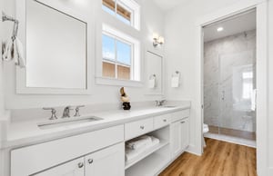 Primary King Bathroom, 2nd Floor