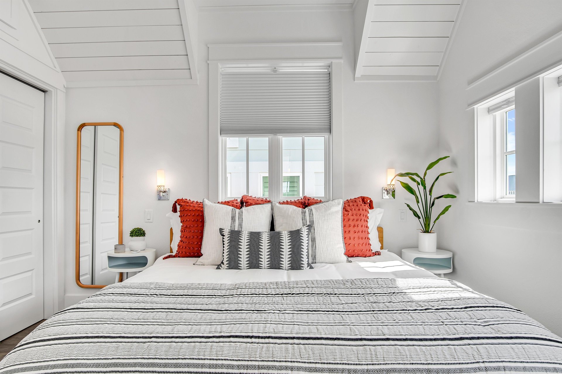 Primary King Bedroom, 2nd Floor