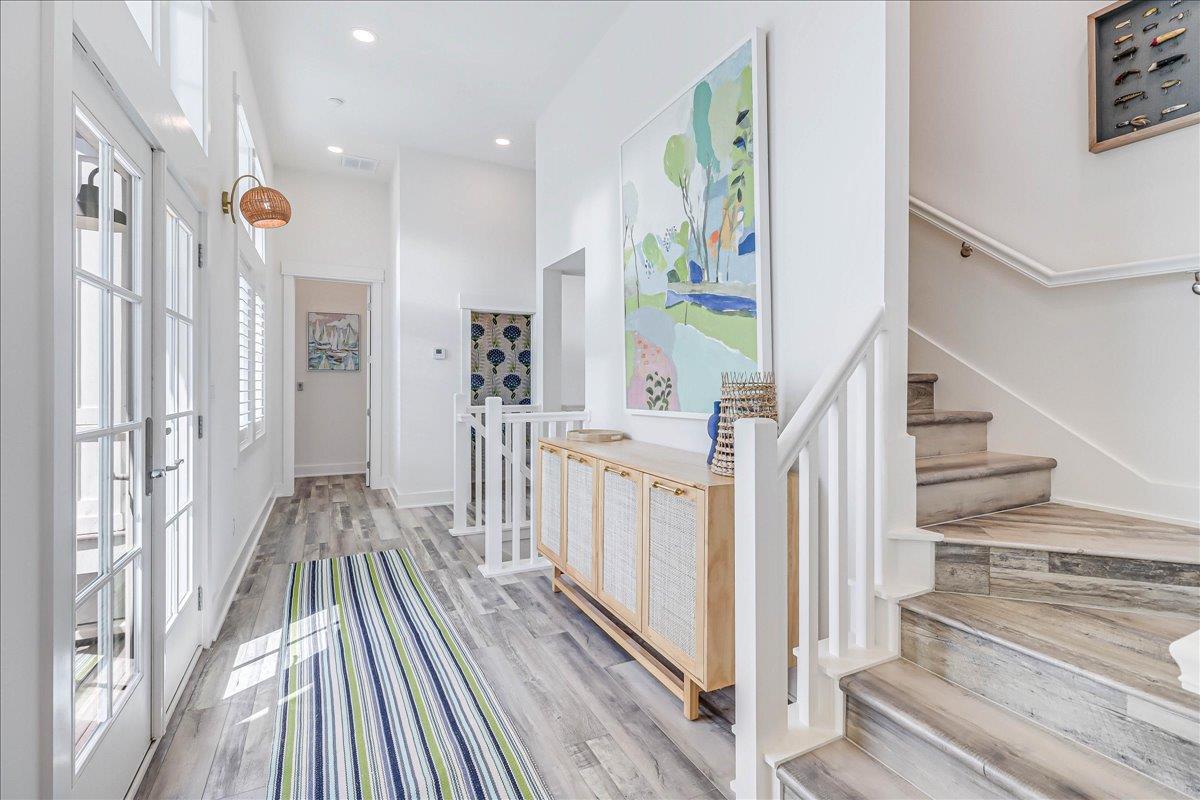 2nd Floor, Landing