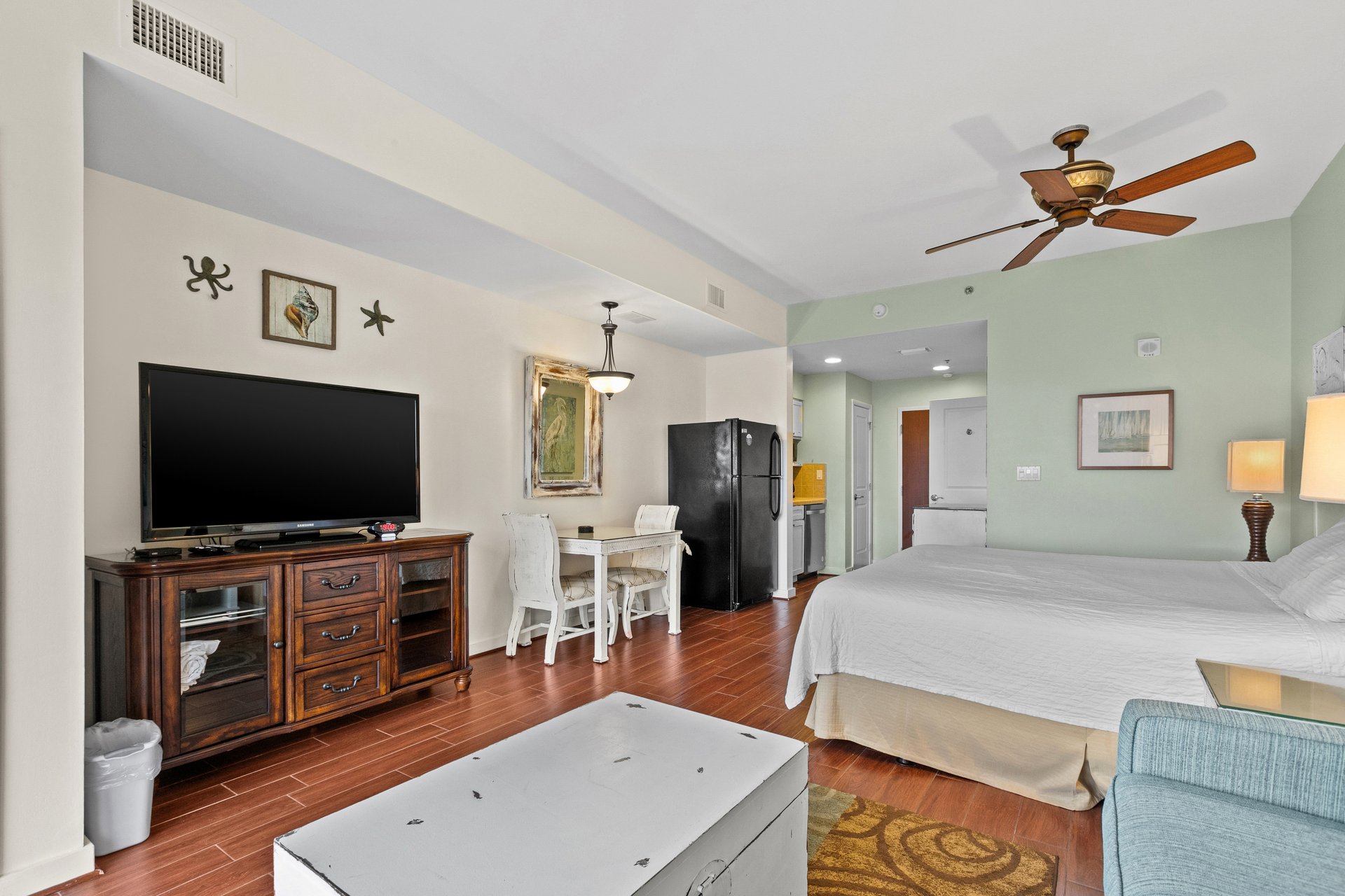 Luau 6925  Eastern Sky 7