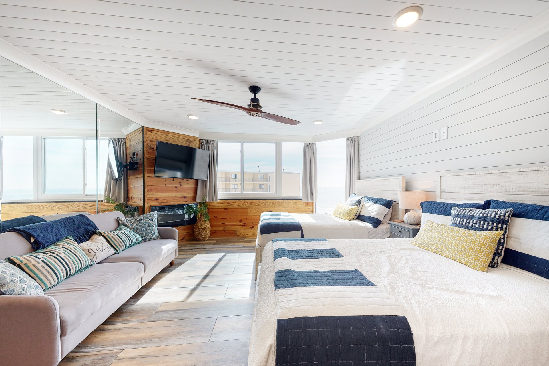 Top of the Gulf 707 2