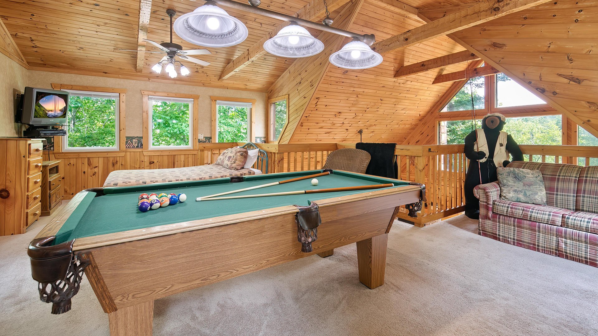 at hooked on bears a 2 bedroom cabin rental located in pigeon forge