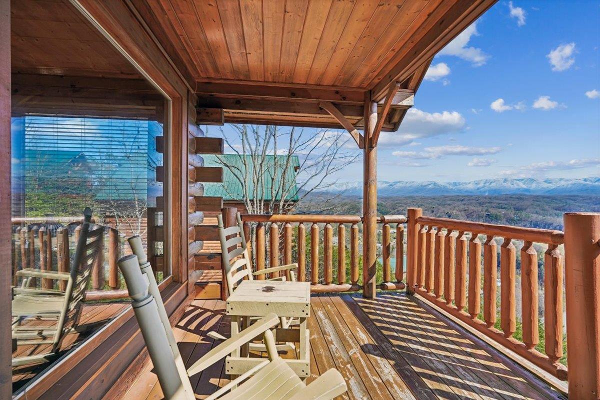 05Balcony