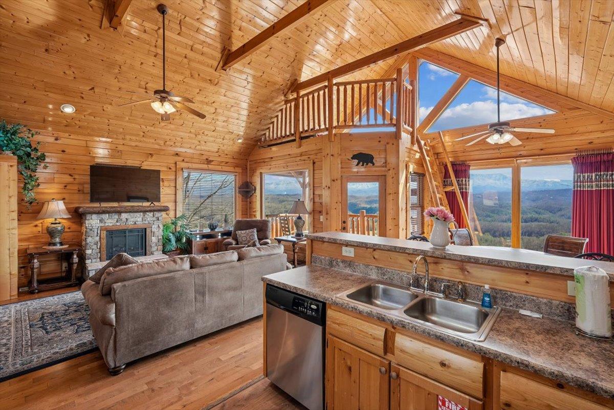 13Kitchen