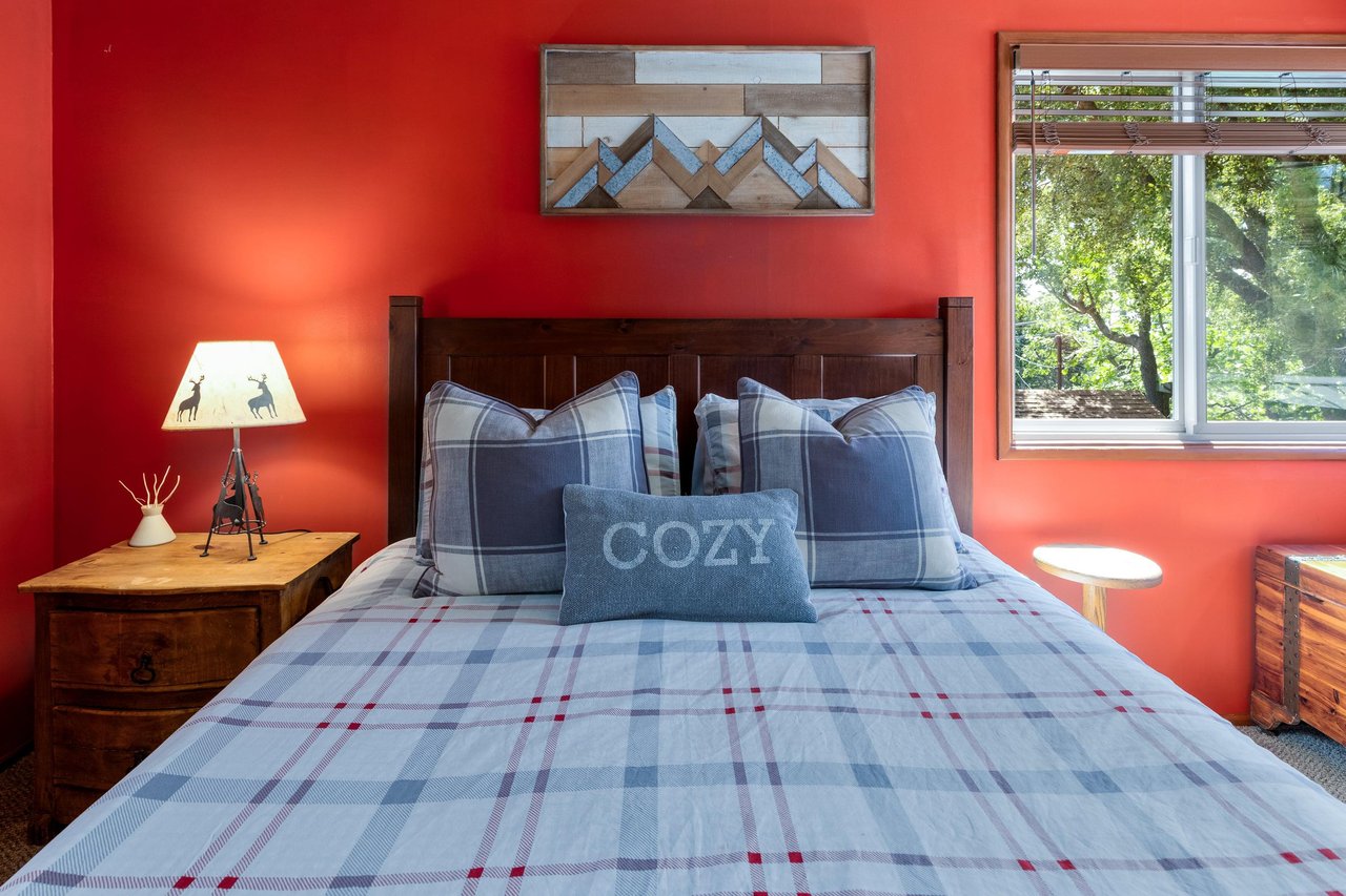 Upstairs second bedroom with Queen bed