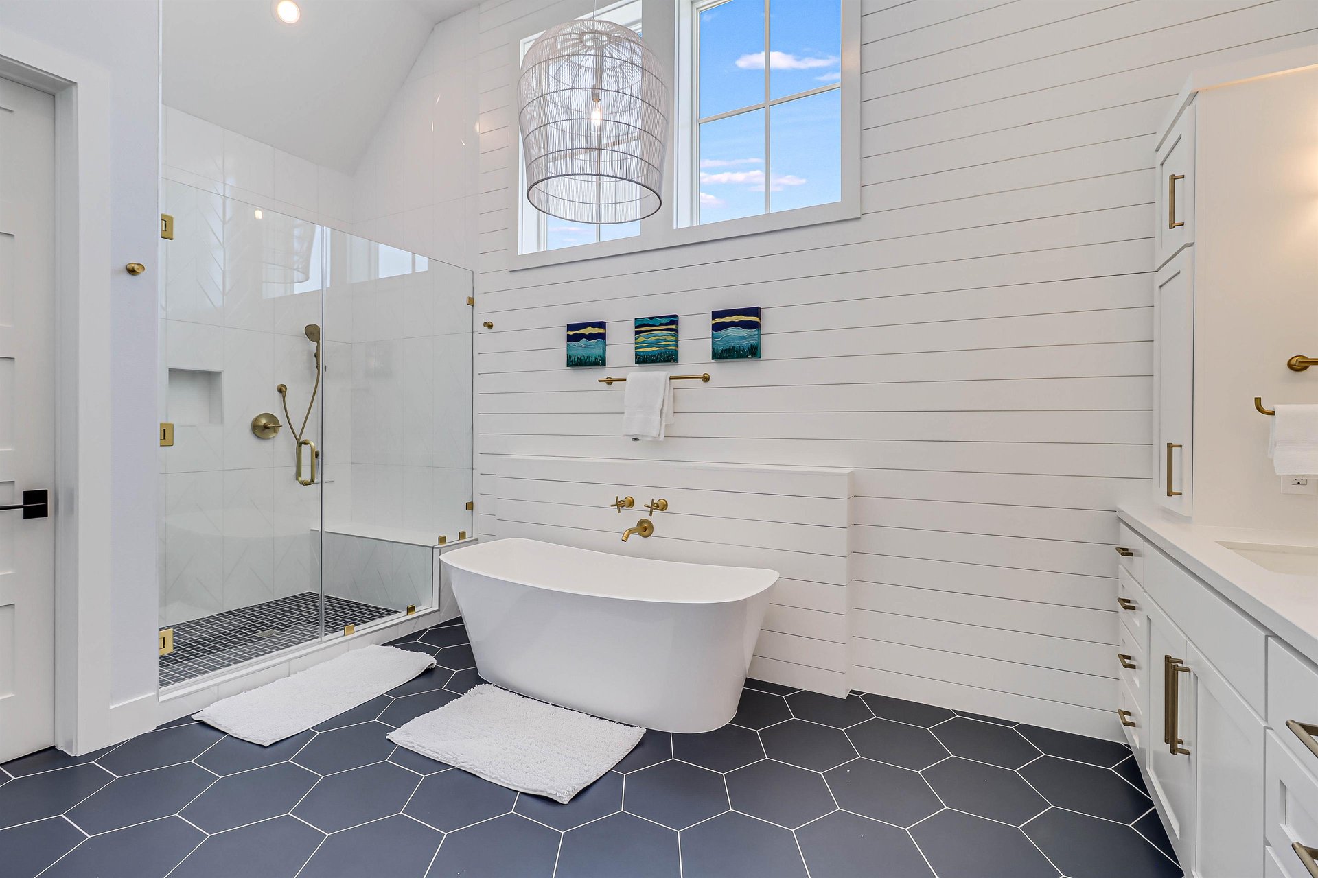 Primary King Bathroom, 3rd Floor