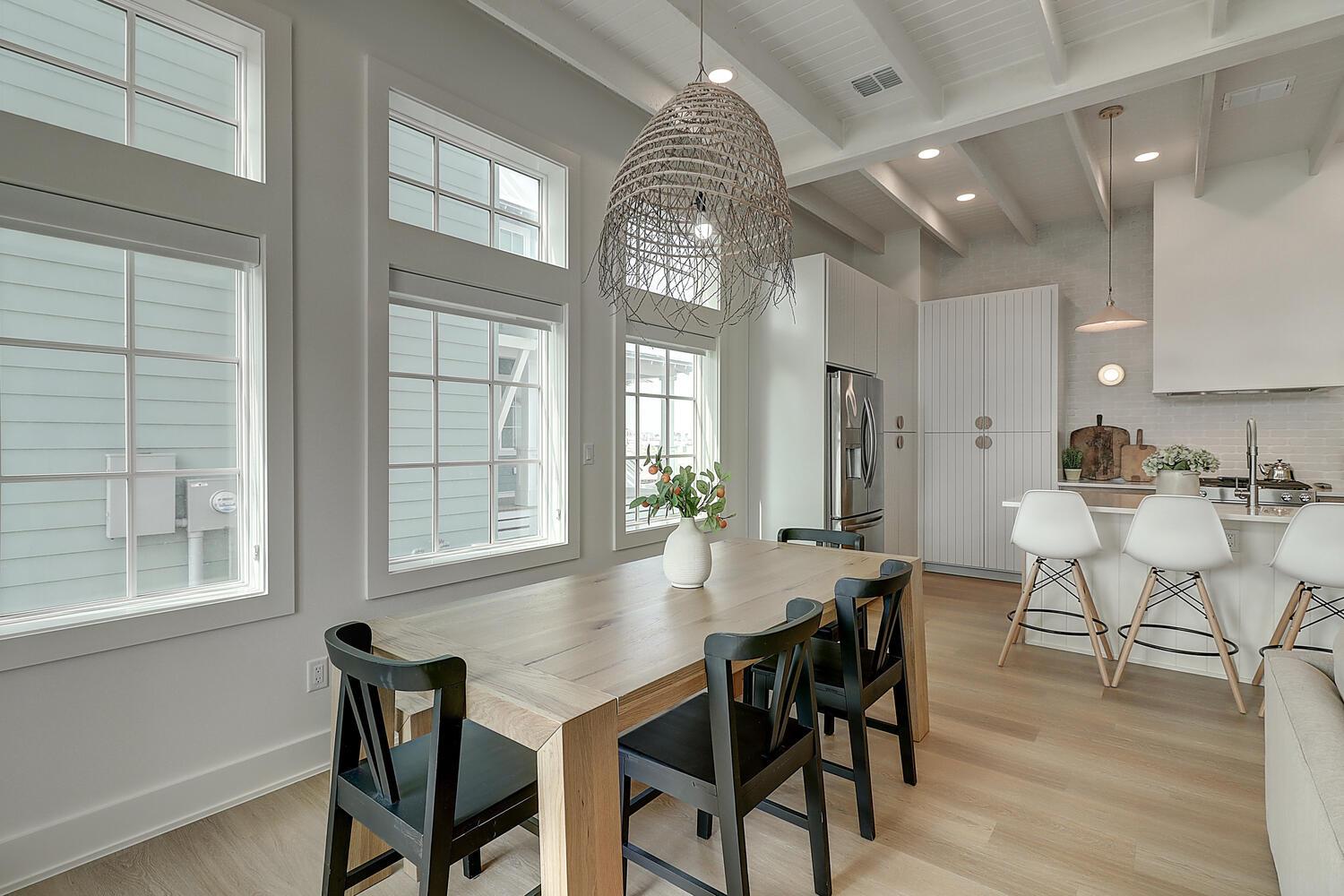 1st Floor Dining Area