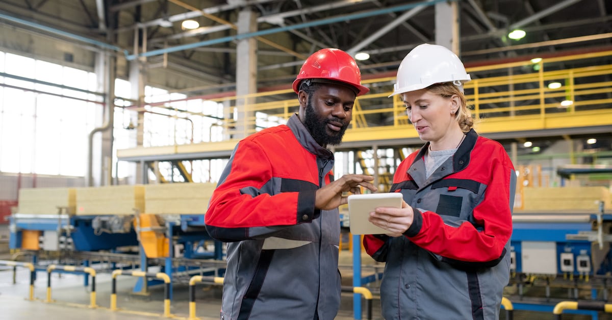 Discussing manufacturing issues