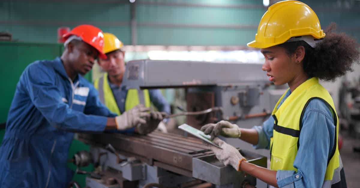 Machine maintenance procedure concepts - a team performing equipment maintenance