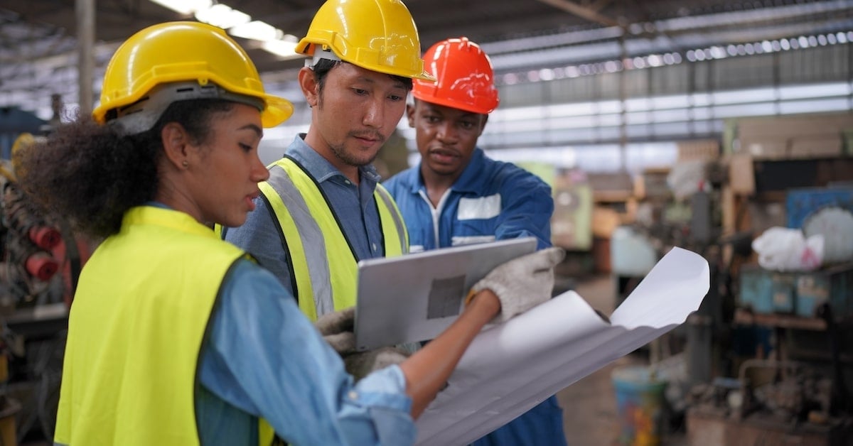 Machine maintenance procedure concepts - a team working together