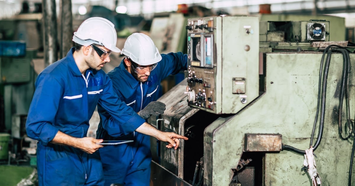 Machine maintenance service engineer team worker