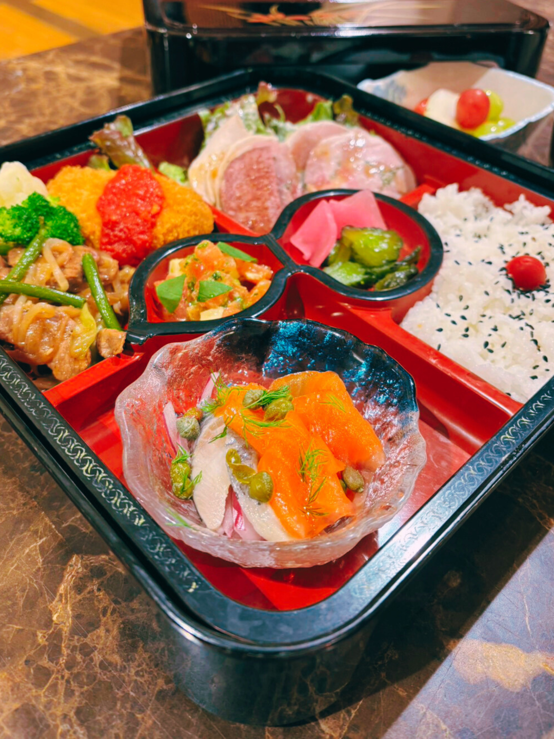 Makunouchi Bento (Example): From 3,300 yen (tax included)