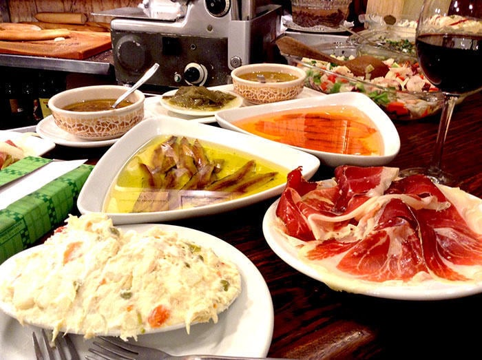 スペイン料理のイメージ写真です。