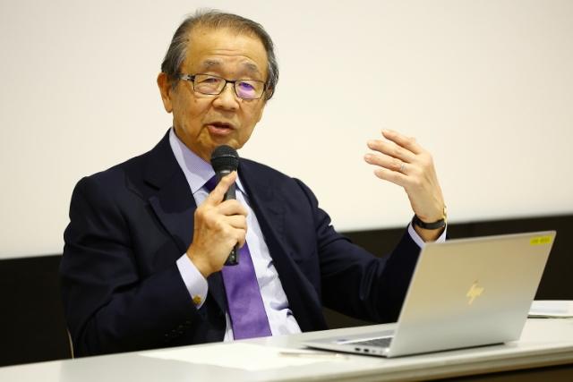 質問に答える永山氏