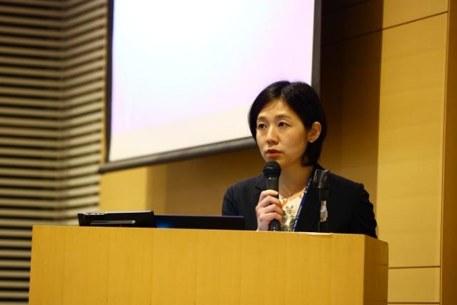 ROUND TABLE DISCUSSION進行の野口助教