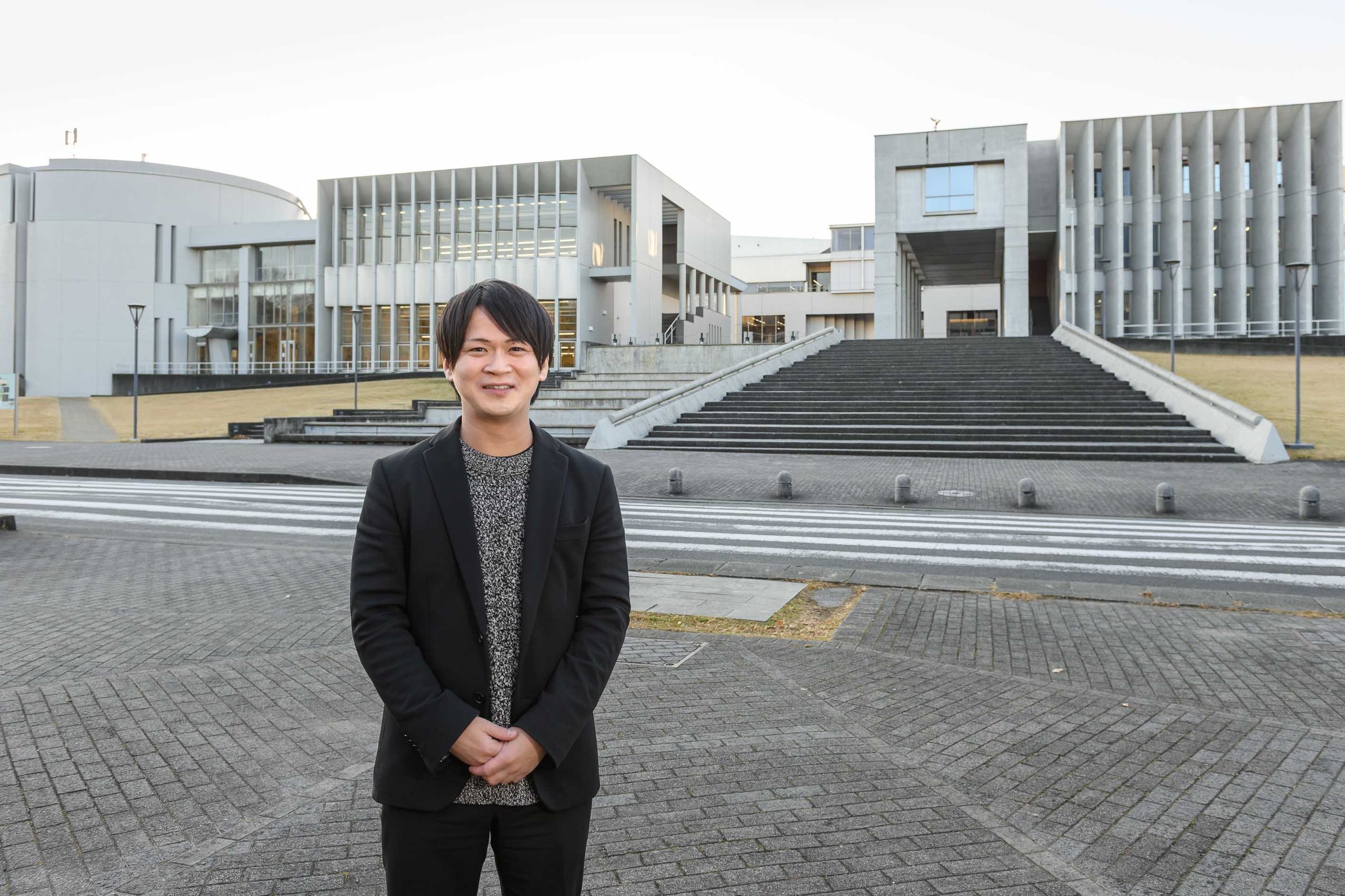 秋山さん