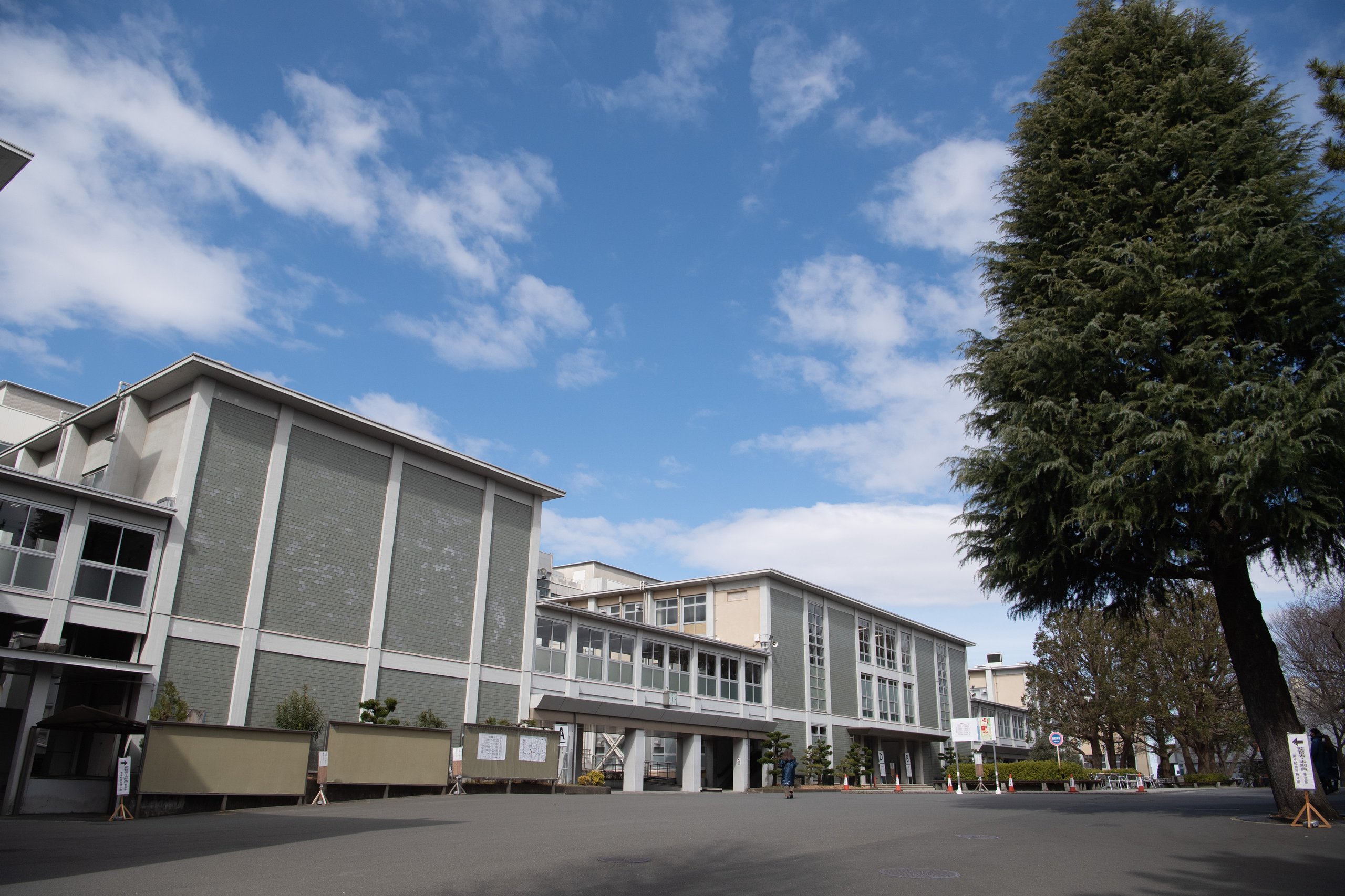 This is a photo of Hiyoshi Campus.