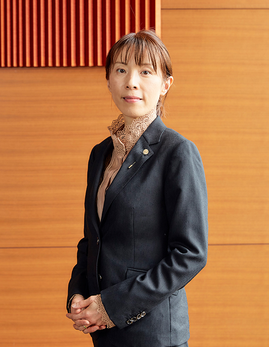 教授  丸山 絵美子