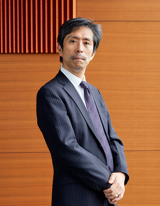 教授  亀井 源太郎