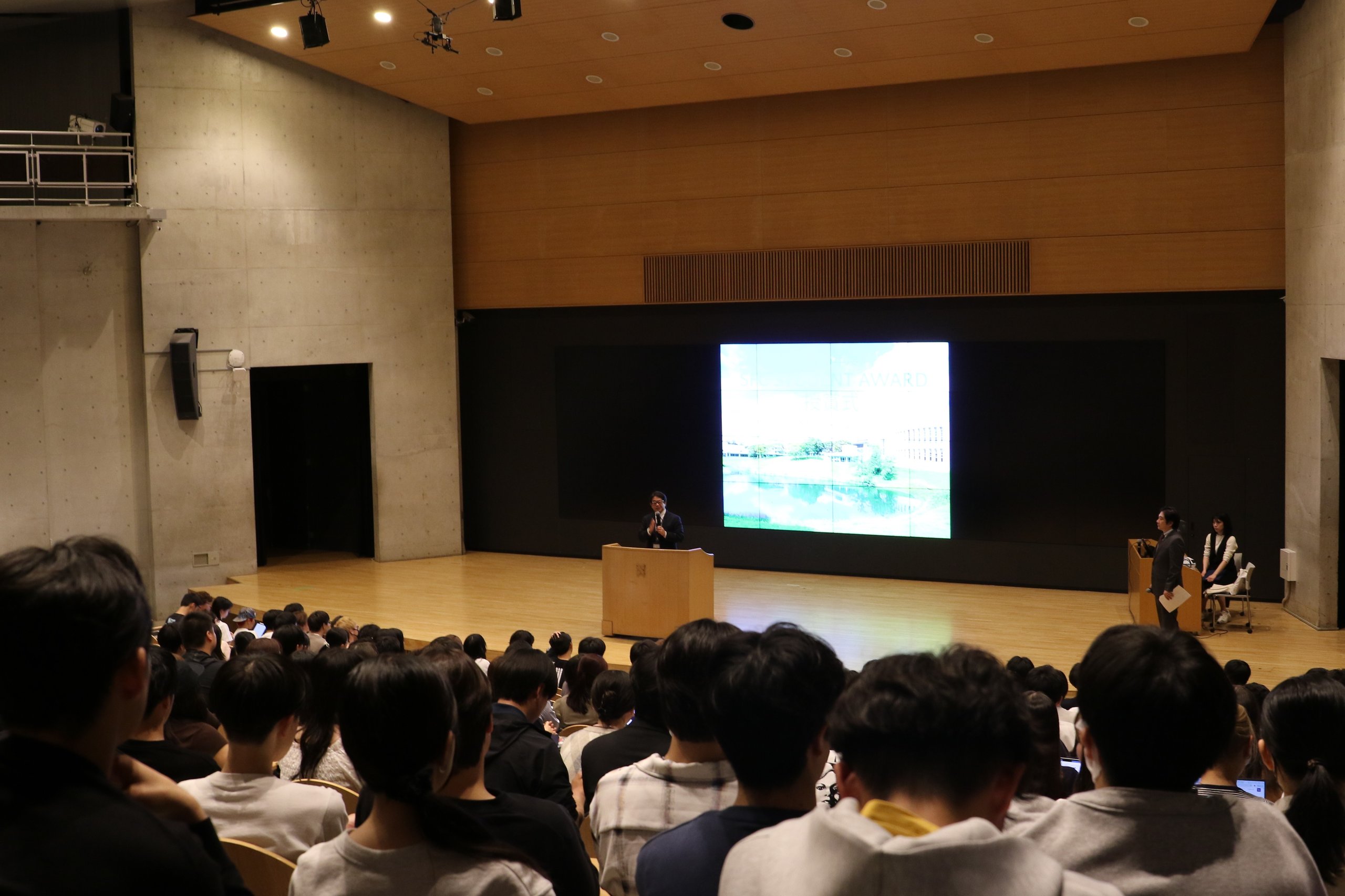 ����Θ���