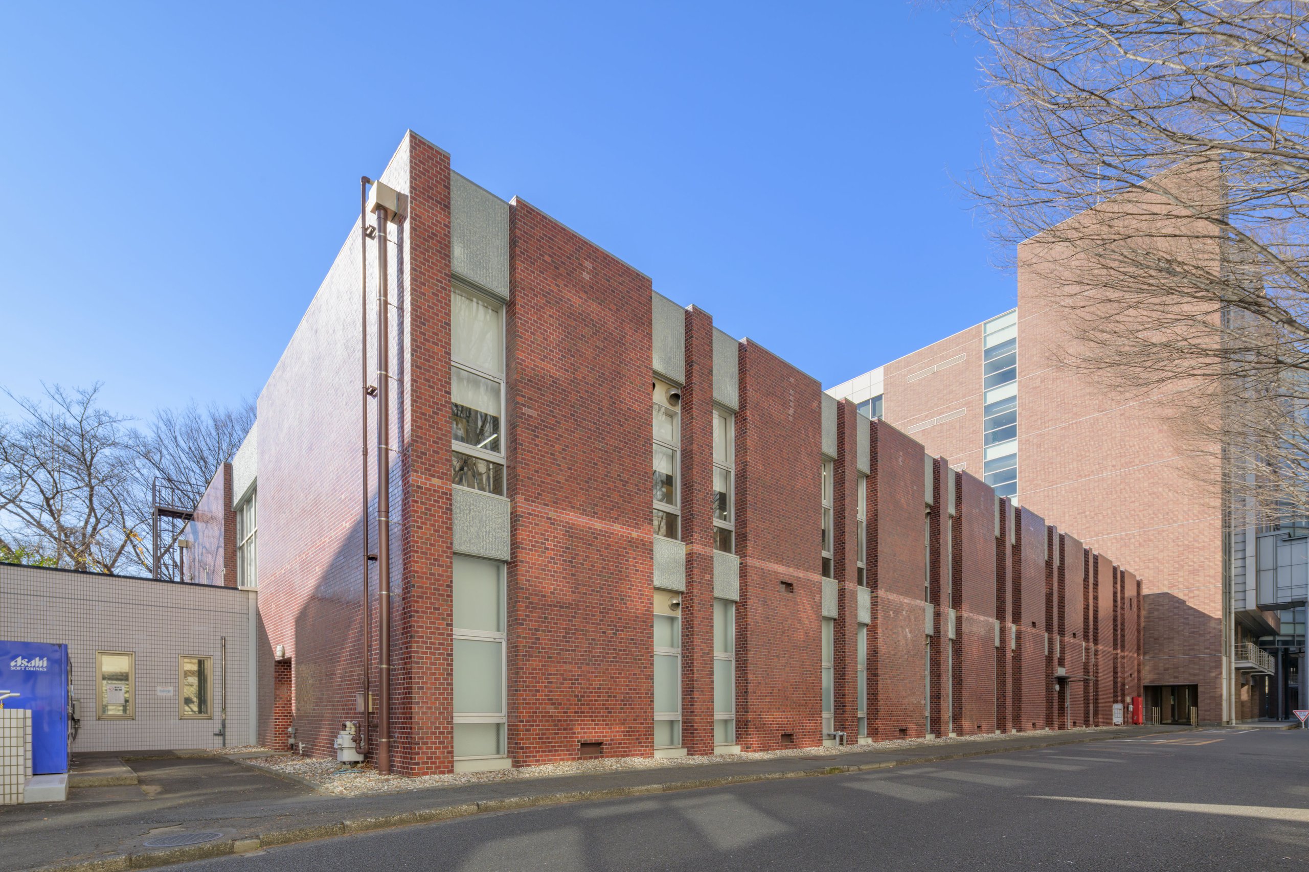 Media Center for Science and Technology��Exterior��