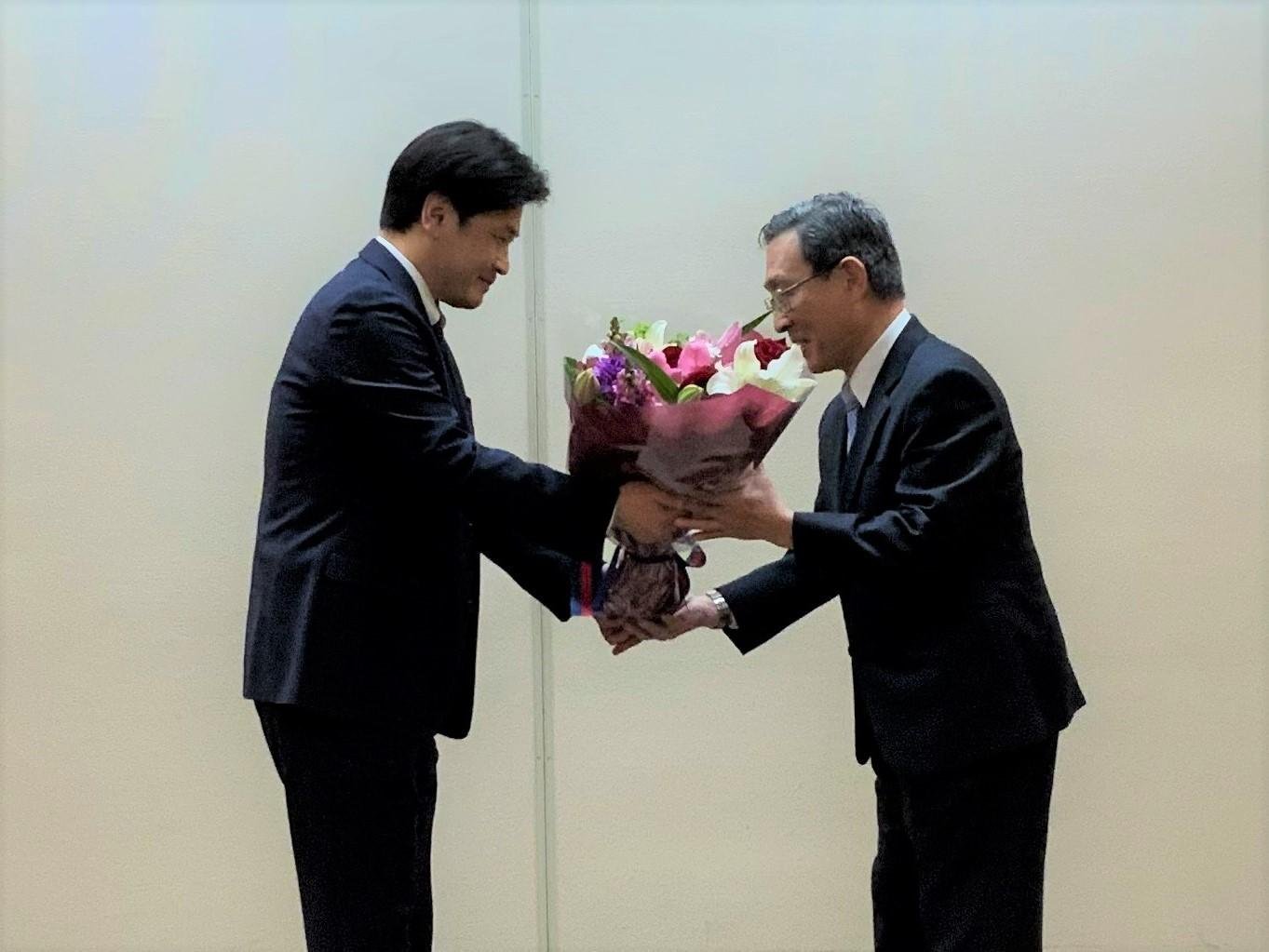Presentation of the bouquet