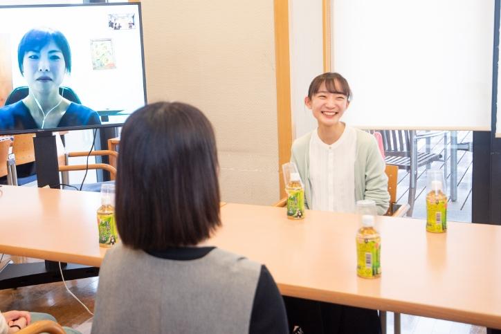 Roundtable Part 1 BONUS TRACK Image 1