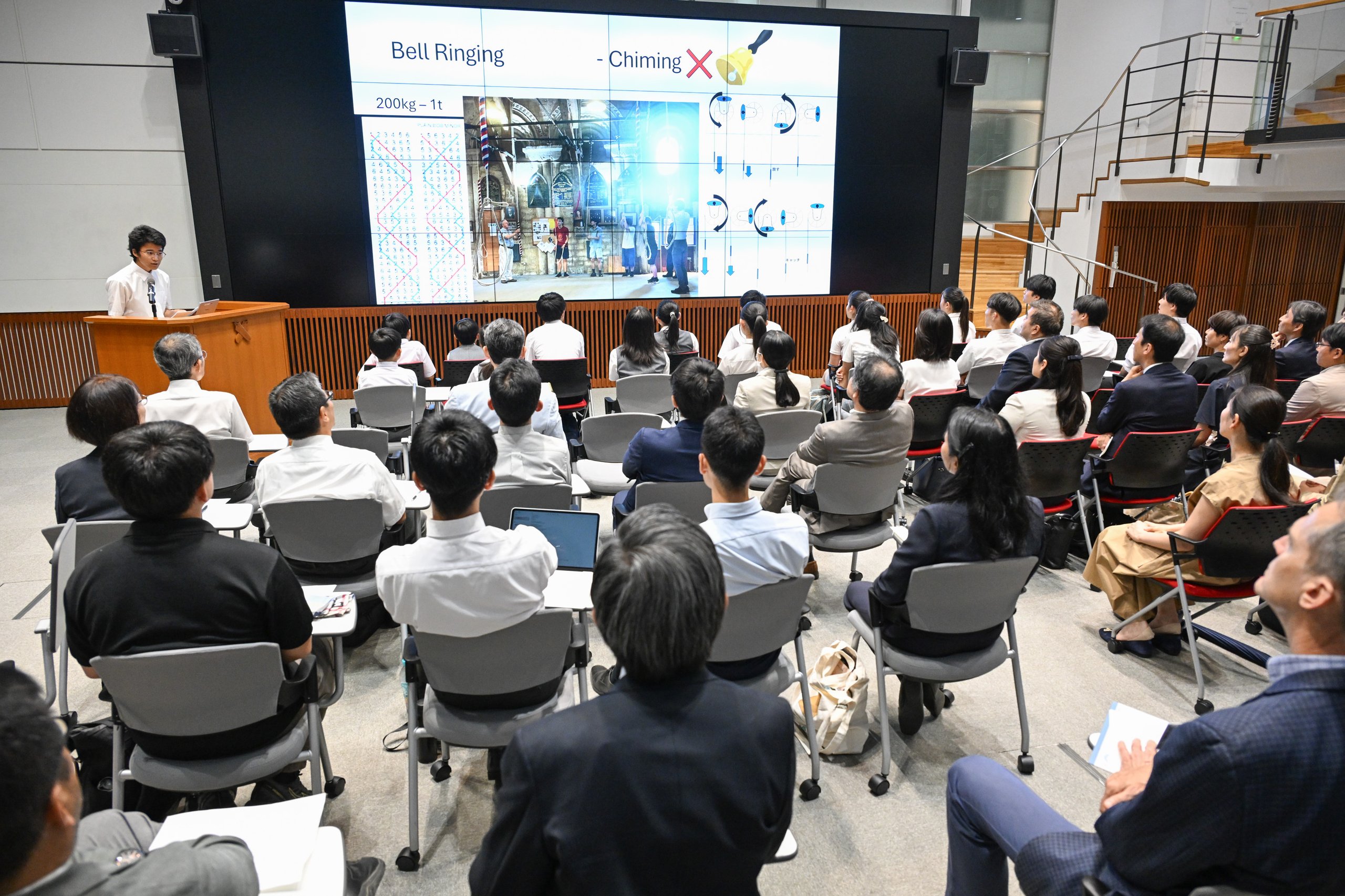 報告会の様子