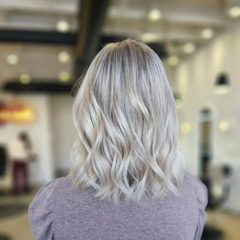 ombre-blonde-gewellte-kurze-lace-front-peruecken-100-echthaar Ombre Blonde Gewellte Kurze Lace Front Perücken 100 % Echthaar