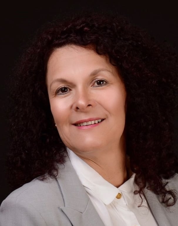 Victoria Echeverry, Licensed Therapist