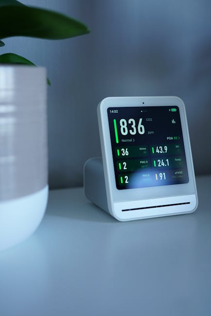 CO2 monitor classroom indoor device PEXELS