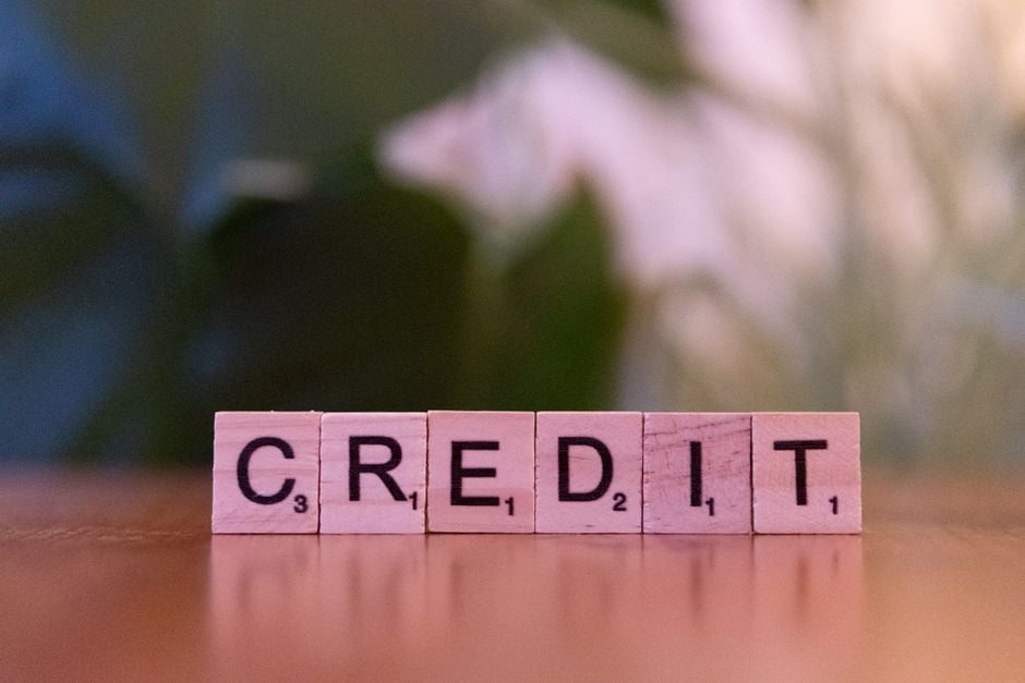 The Micro‑Deposit & Micro‑Utilization Strategy: Small Secured‑Card Moves That Produce Safe Score Gains