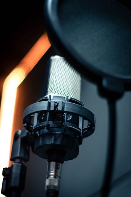 voiceover studio microphone Arabic voice actor recording