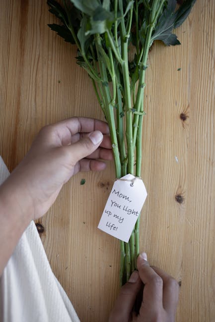 handwritten note with bouquet personalized corporate gift pexels