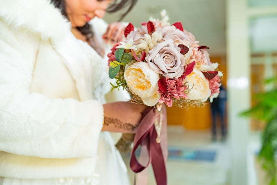 bride bouquet preserved and fresh flowers mix soft textures pastel