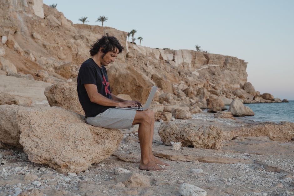 digital nomad laptop beach Red Sea Sharm El Sheikh