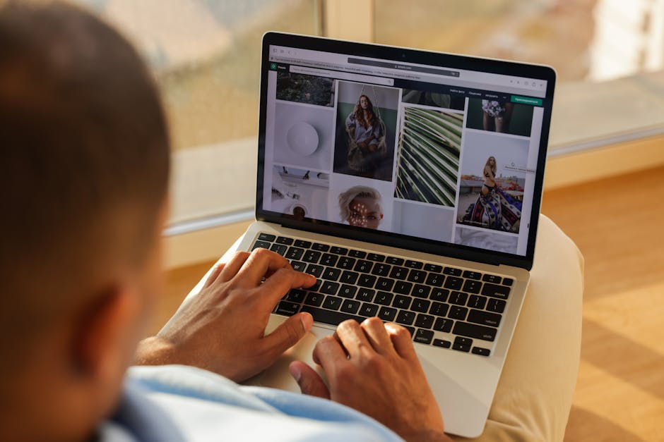 freelancer portfolio presentation laptop