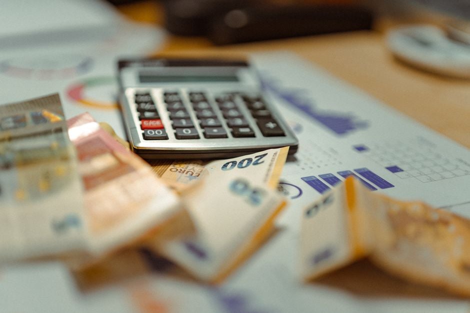 Algorithmic Rent Hikes: Build an Emergency Fund and Budget for Sudden Spikes